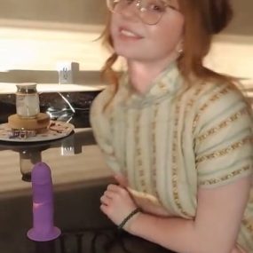 #MandyFrizzle #自慰 #潮吹 #喷水 #骑乘 #眼镜妹