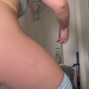 #sillyana #自慰 #肥臀 #潮吹 #骑乘 #紧身衣 #肛塞 #炮机 #水晶棒 #白浆