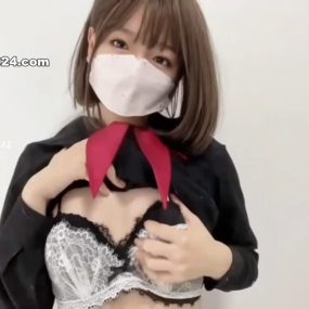 #芙芙 #自慰 #震动棒 #肛塞 #乳夹 #福利 #黑丝 #JK