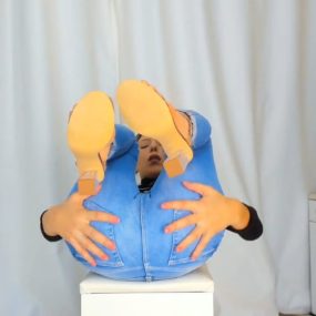 jeyssy696 自慰 牛仔裤 诱惑 潮吹 骑乘 肥臀